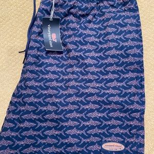 Men’s NWT vineyard vines bathing suit XL with bag